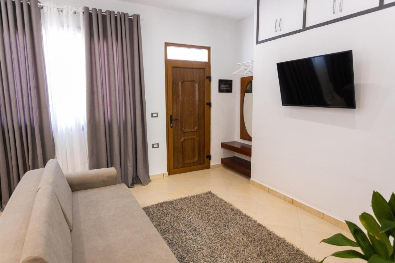 Toni'S Studios Vlorë Eksteriør bilde